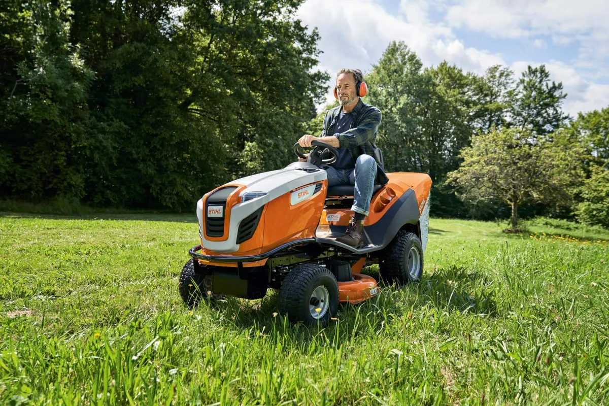 tractor de tuns gazon Stihl 2